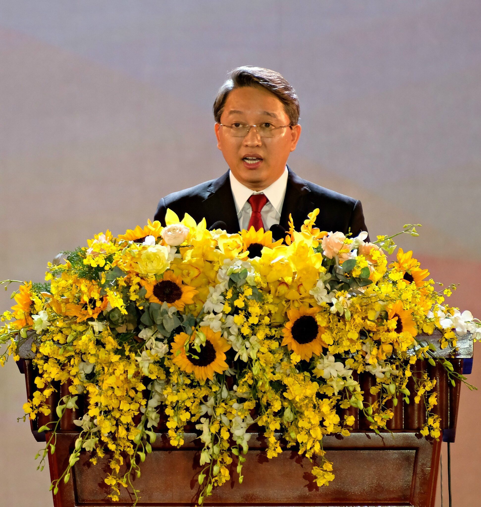 DIỄN VĂN KHAI MẠC LỄ KỶ NIỆM  370 NĂM XÂY DỰNG VÀ PHÁT TRIỂN TỈNH KHÁNH HÒA (1653 - 2023) CỦA ĐỒNG CHÍ NGUYỄN HẢI NINH - ỦY VIÊN BAN CHẤP HÀNH TRUNG ƯƠNG ĐẢNG, BÍ THƯ TỈNH ỦY KHÁNH HÒA